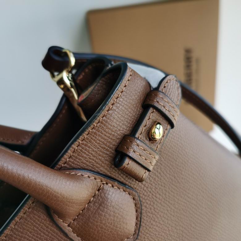 Burberry 26x12x19cm HQ 2 (6)