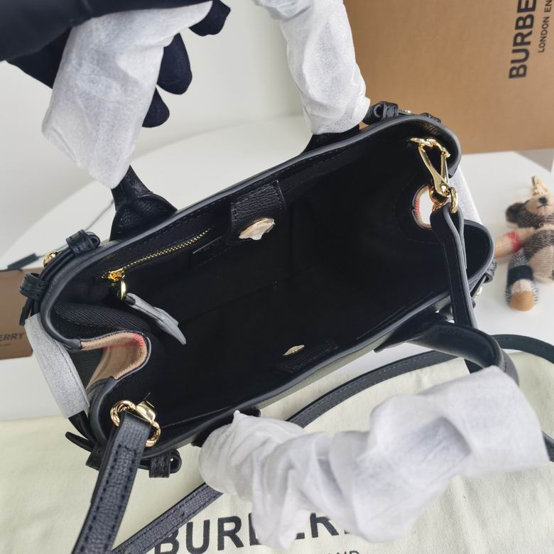 Burberry 26x12x19cm HQ 3 (9)