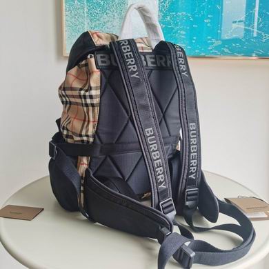 Burberry 27x14x41cm HQ 2 (3)