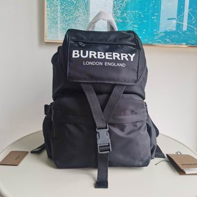 Burberry 27x14x41cm HQ 3 (1)