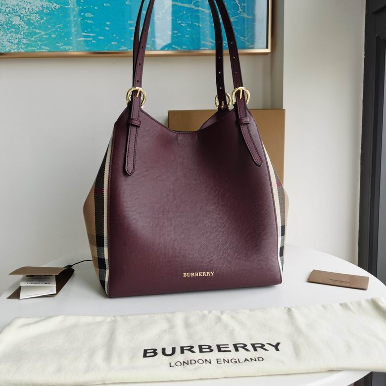 Burberry 29.5x25.5x13cm HQ 1 (2)