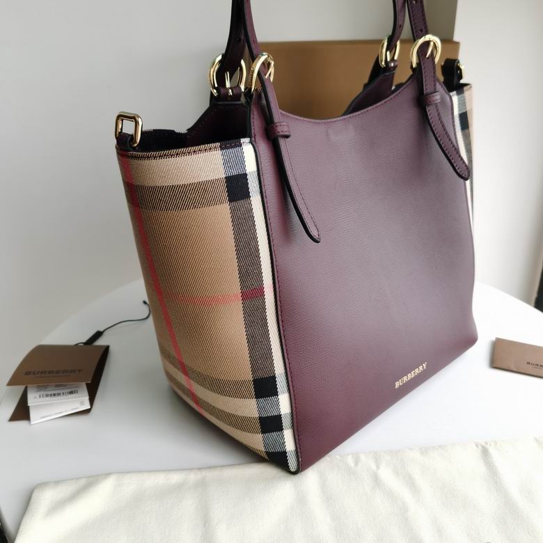 Burberry 29.5x25.5x13cm HQ 1 (3)