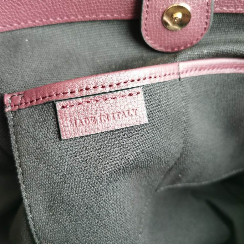 Burberry 29.5x25.5x13cm HQ 1 (8)