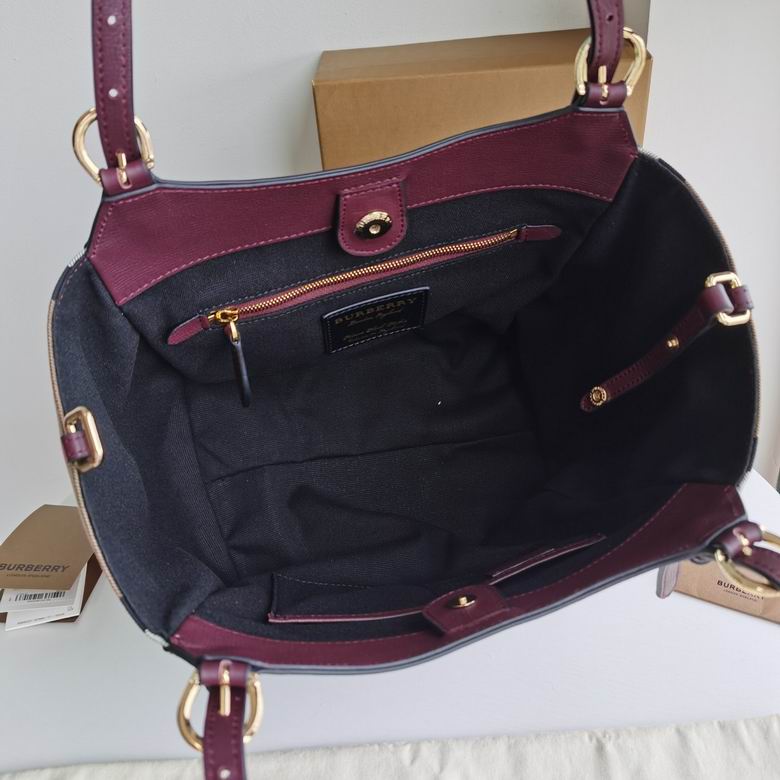 Burberry 29.5x25.5x13cm HQ 1 (9)