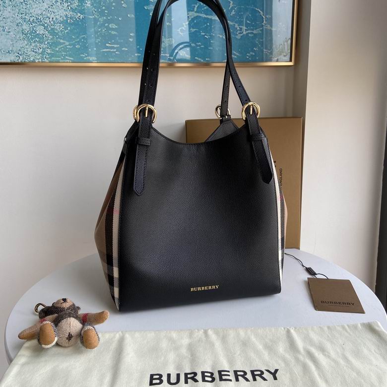 Burberry 29.5x25.5x13cm HQ 3 (2)