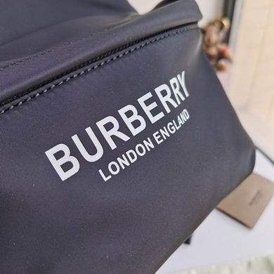 Burberry 30x14x42cm YG (5)