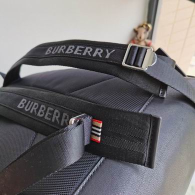 Burberry 30x14x42cm YG (7)