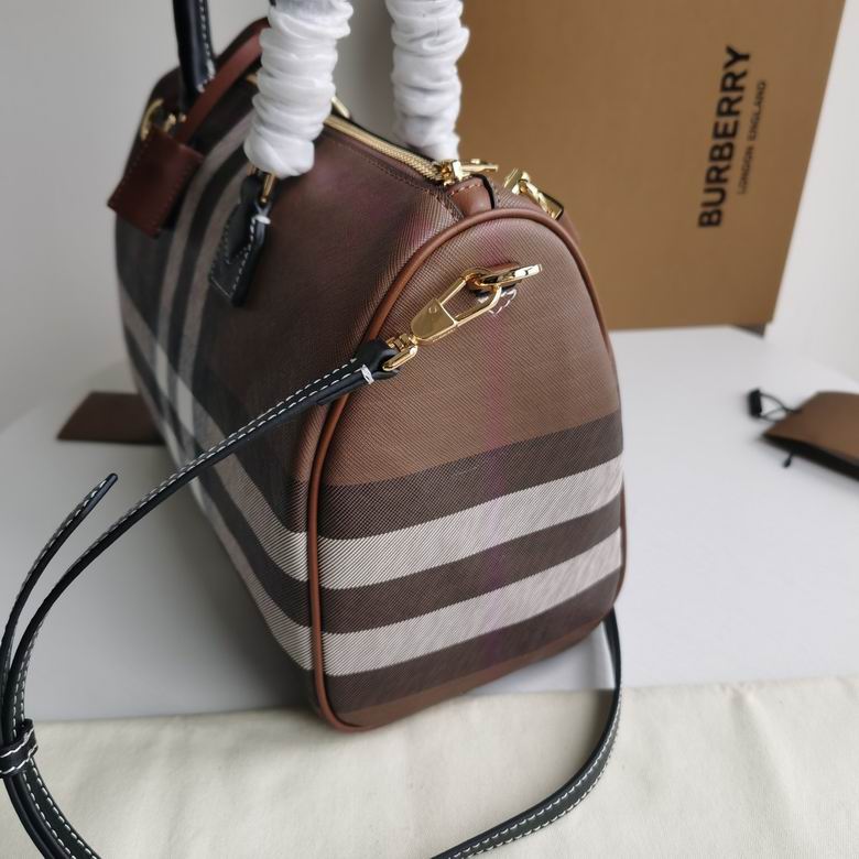 Burberry 30x15x21cm HQ (4)