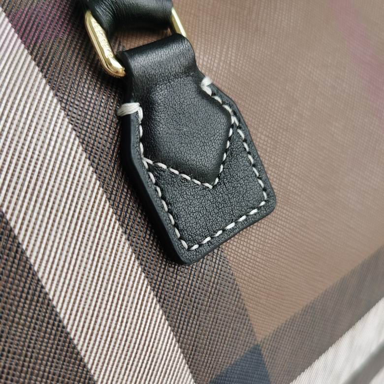 Burberry 30x15x21cm HQ (5)