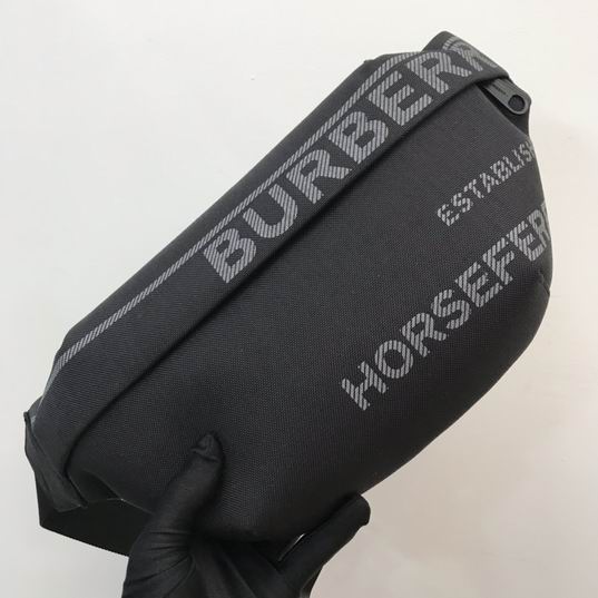 Burberry 30x17cm CN2色 (3)