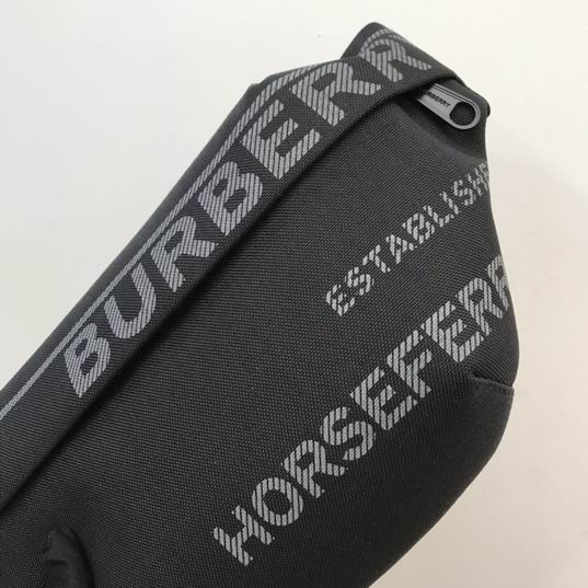 Burberry 30x17cm CN2色 (5)