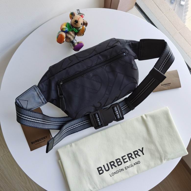 Burberry 31x7.5x16cm HQ (2)