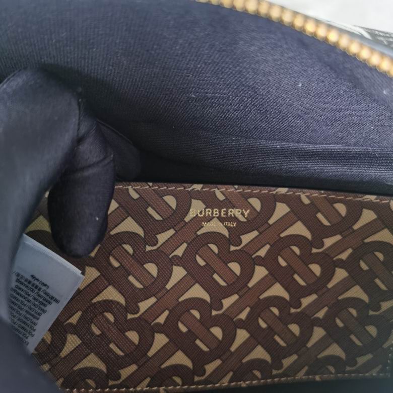 Burberry 31x7.5x16cm HQ (8)