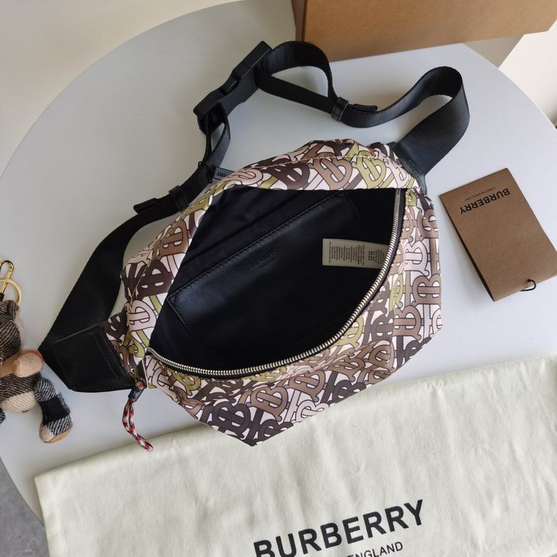 Burberry 31x7.5x16cm HQ 1 (9)