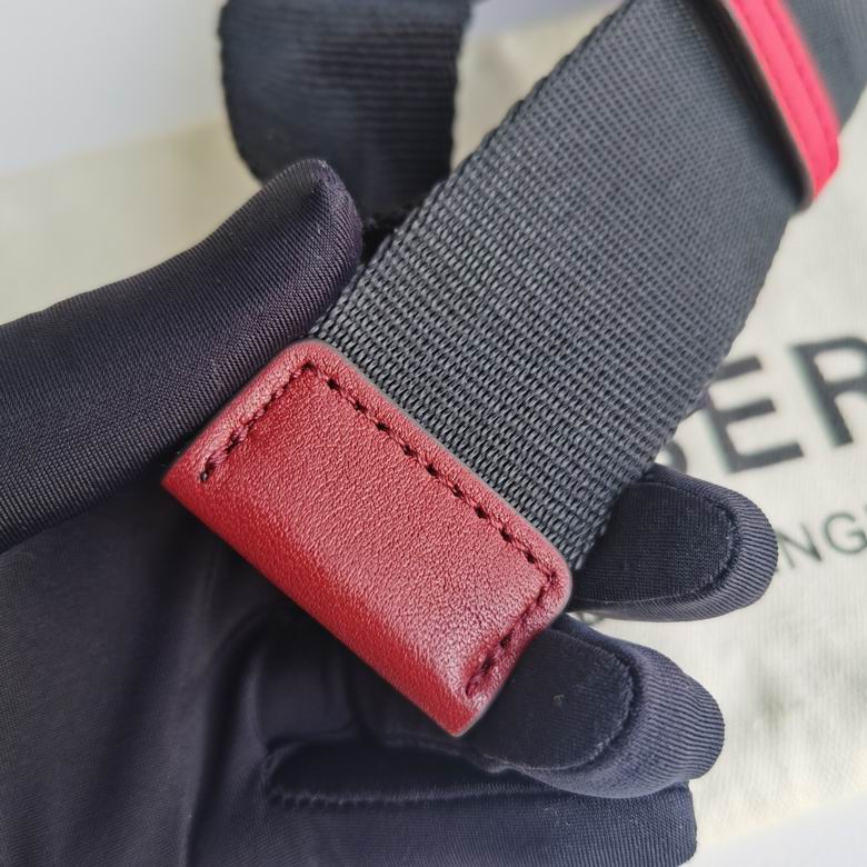 Burberry 31x7.5x16cm HQ 2 (7)