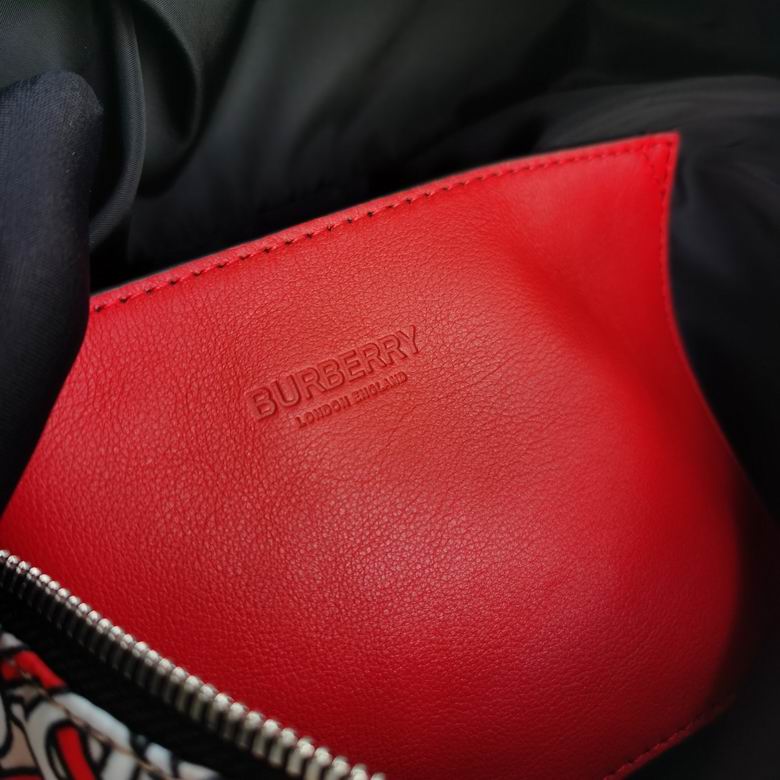 Burberry 31x7.5x16cm HQ 2 (8)