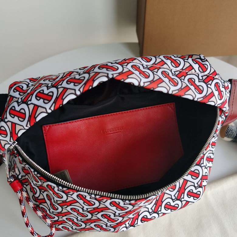 Burberry 31x7.5x16cm HQ 2 (9)