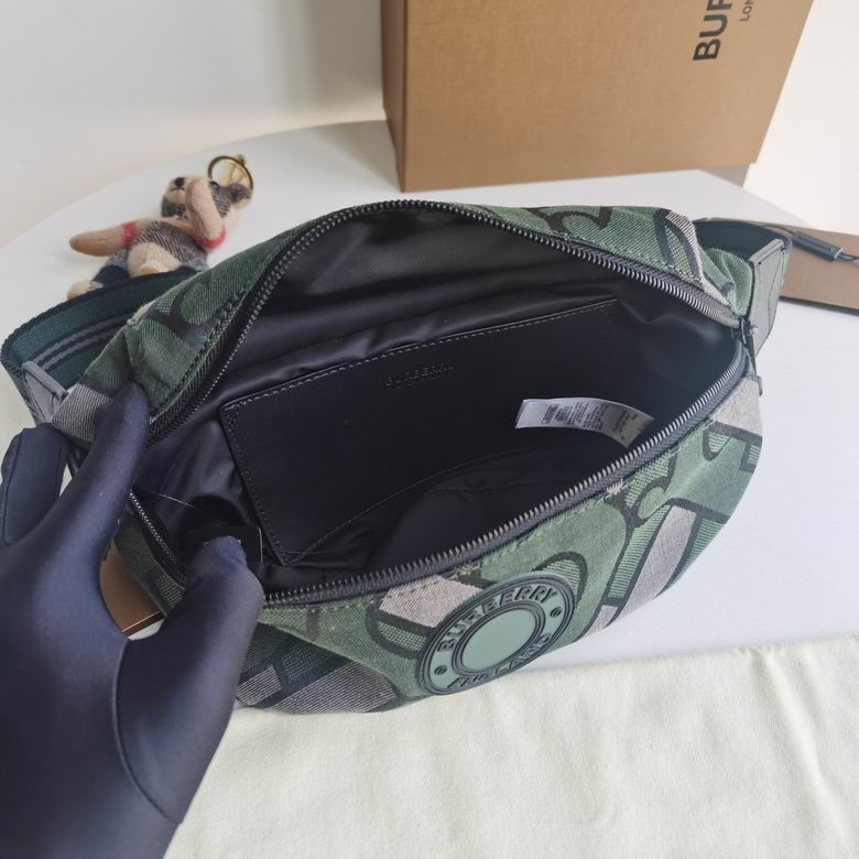 Burberry 31x7.5x16cm HQ 2 (9)