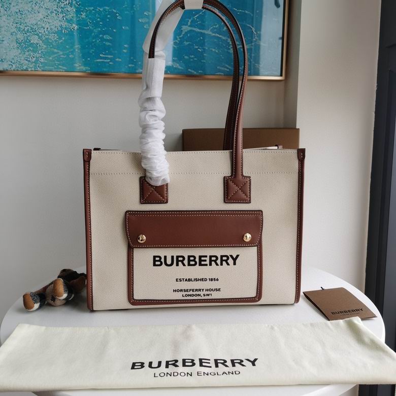 Burberry 33x12.5x26cm YG 1 (1)