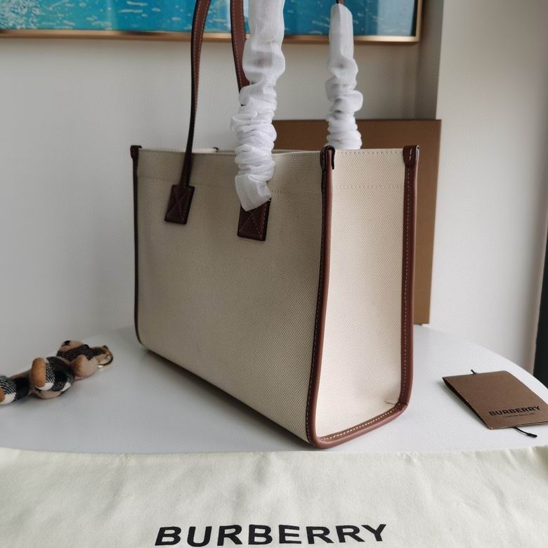 Burberry 33x12.5x26cm YG 1 (3)
