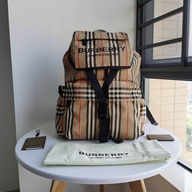 Burberry 34x17x40cm HQ 1 (1)
