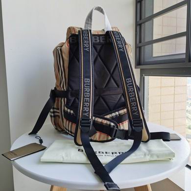 Burberry 34x17x40cm HQ 1 (3)