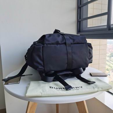 Burberry 34x17x40cm HQ 2 (4)