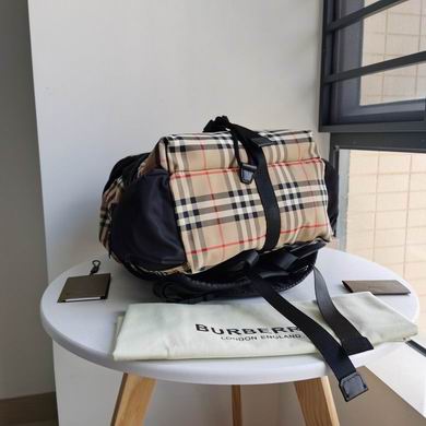 Burberry 34x17x40cm HQ 3 (4)