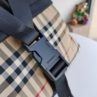 Burberry 34x17x40cm HQ 3 (7)