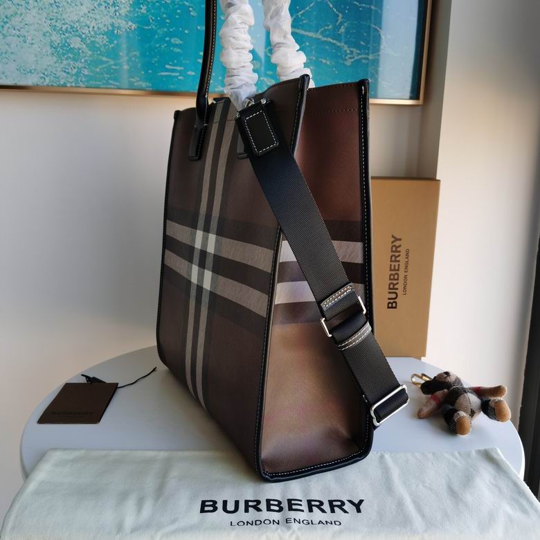 Burberry 37x35x14cm HQ (2)