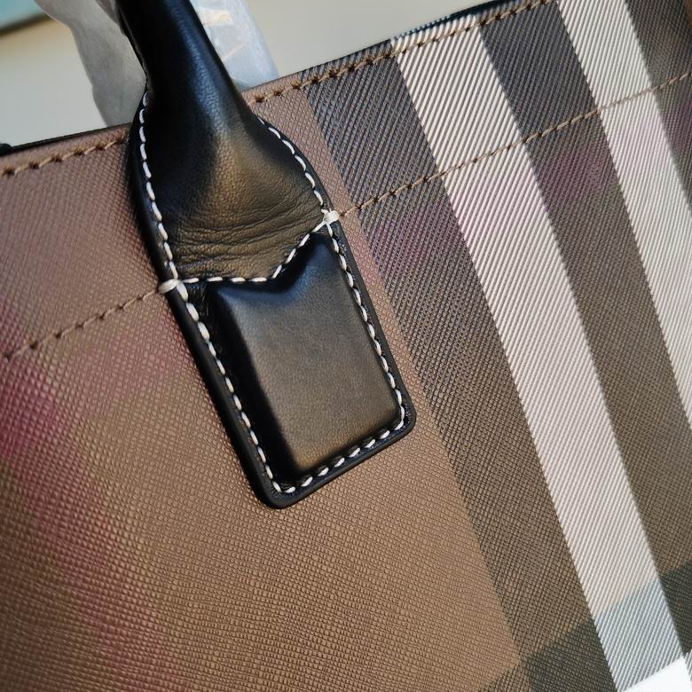 Burberry 37x35x14cm HQ (6)