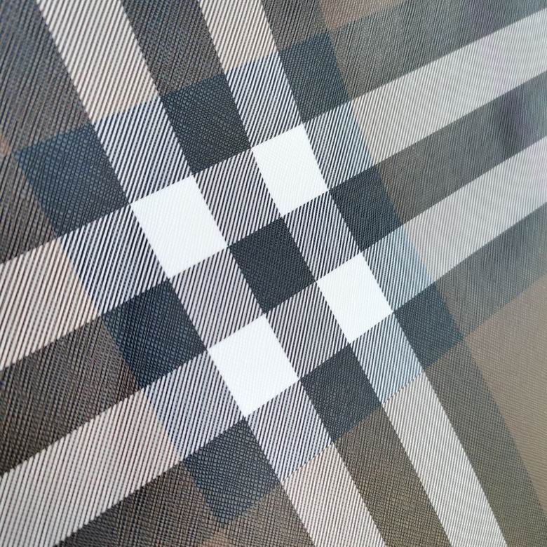 Burberry 37x35x14cm HQ (8)