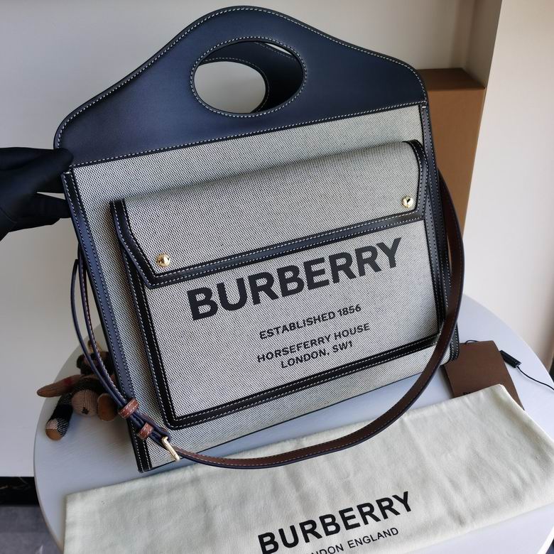 Burberry 37x9.5x41cm HQ 2 (2)