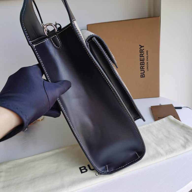 Burberry 37x9.5x41cm HQ 2 (3)