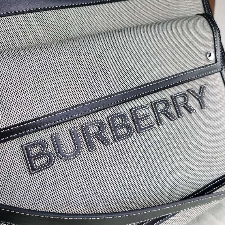 Burberry 37x9.5x41cm HQ 2 (5)