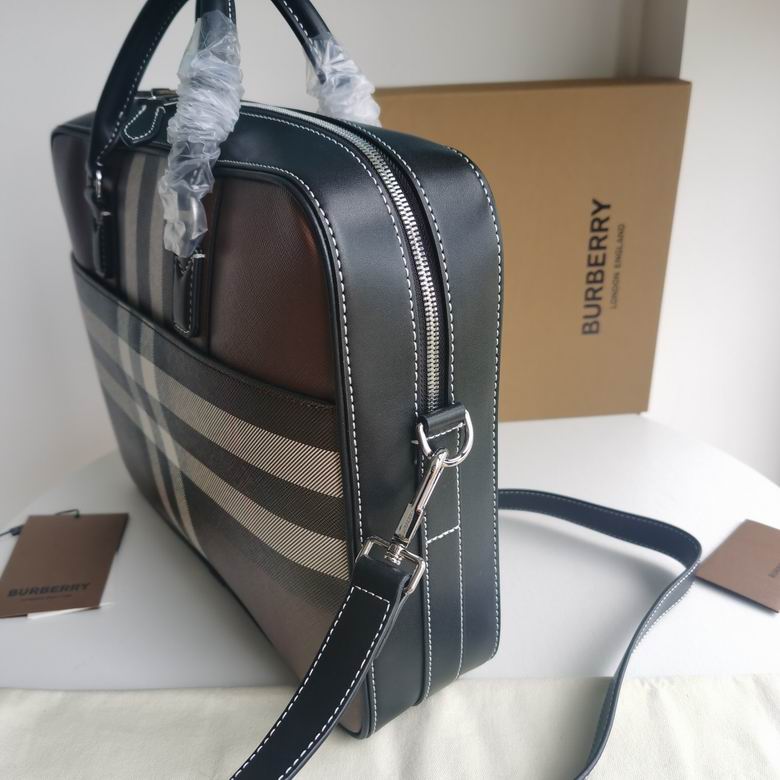 Burberry 38x9x28cm HQ 1 (4)