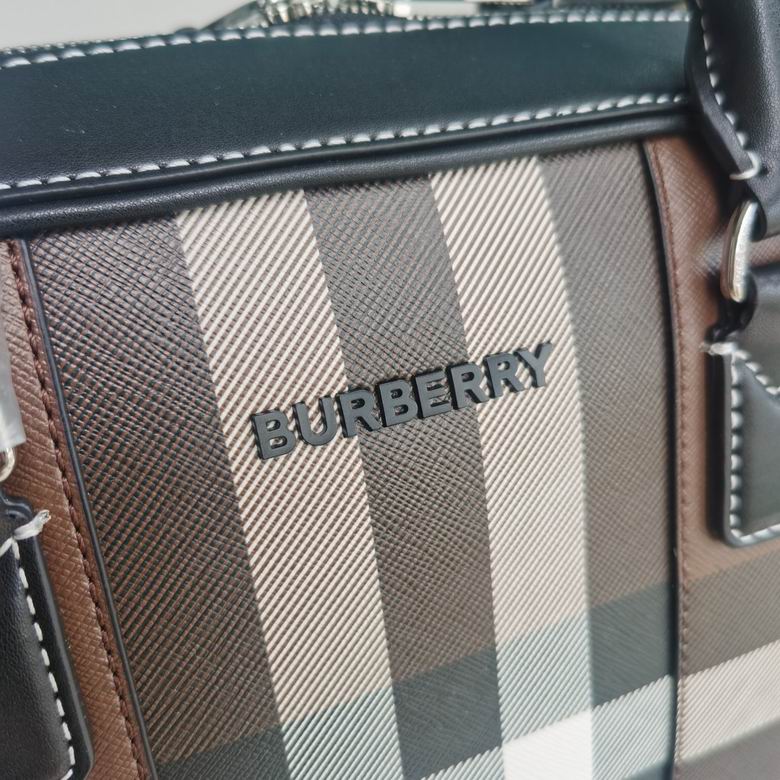 Burberry 38x9x28cm HQ 1 (5)