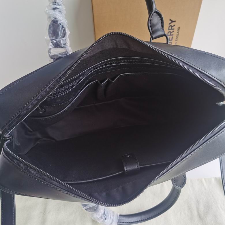 Burberry 38x9x28cm HQ 1 (9)