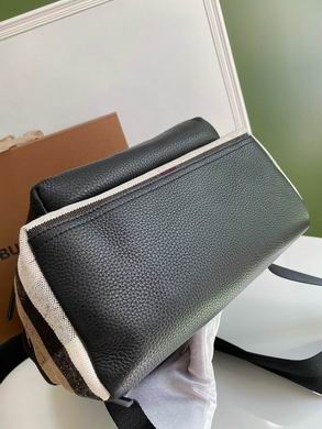 Burberry 40x28x12cm YG (7)