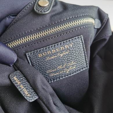 Burberry 42x28cm HQ (8)