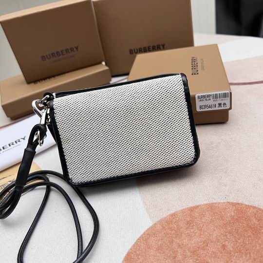 Burberry 80395461 11x8.5cm zy (4)