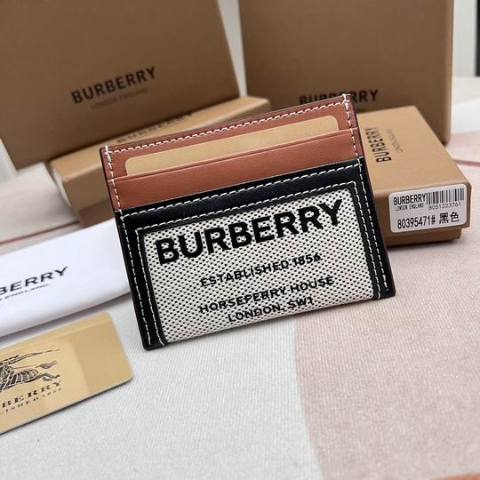 Burberry 80395471 10x7.5cm zy (1)