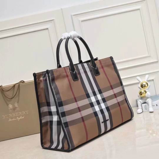 Burberry 8365 45x34x19cm ww (3)