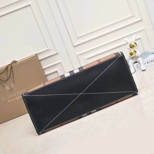 Burberry 8365 45x34x19cm ww (4)