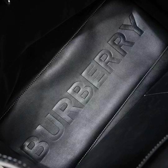 Burberry 8365 45x34x19cm ww (7)