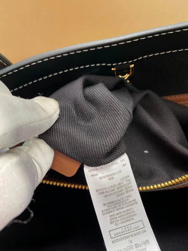 Burberry 8367 34x14x28cm ww (22)