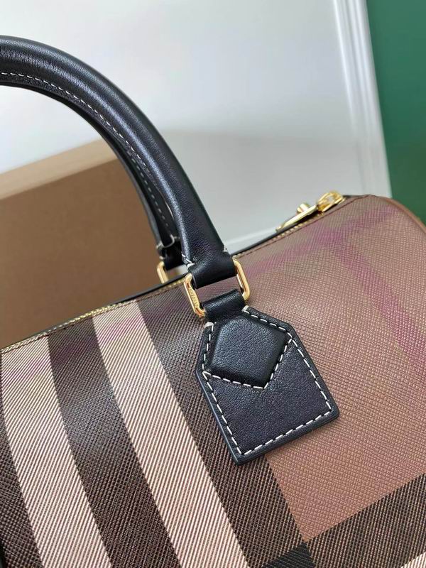 Burberry 8371 30x15x21cm ww (6)