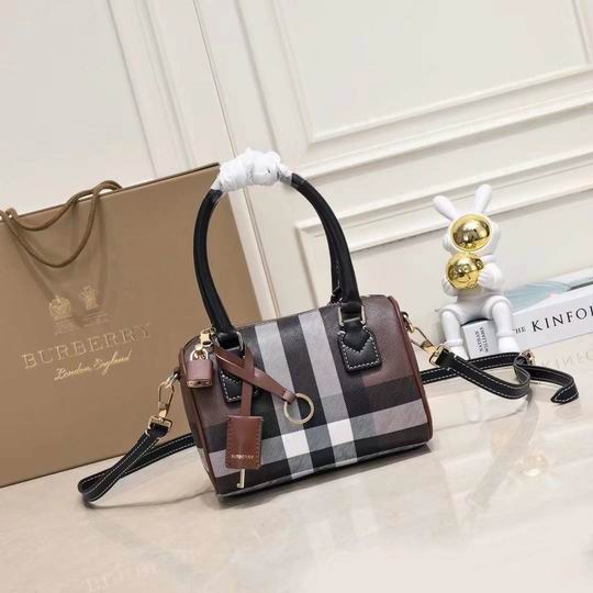 Burberry 8372 18.5x11x12cm ww (1)