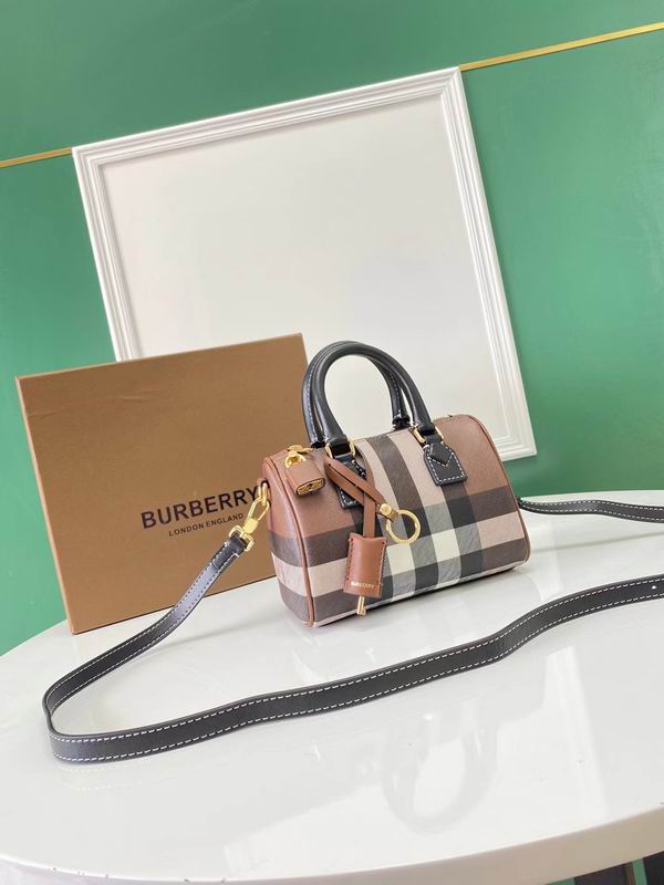 Burberry 8372 18.5x11x12cm ww (2)