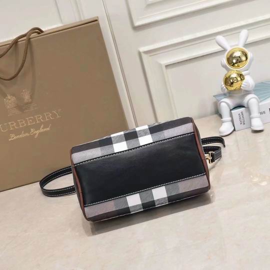 Burberry 8372 18.5x11x12cm ww (4)